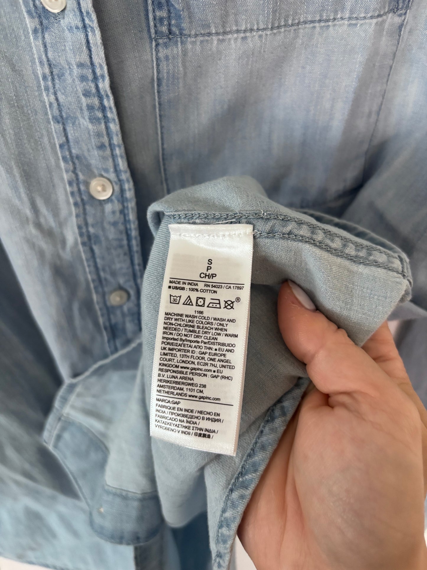 Gap Chambray the Perfect Shirt Button Down | Sz Small