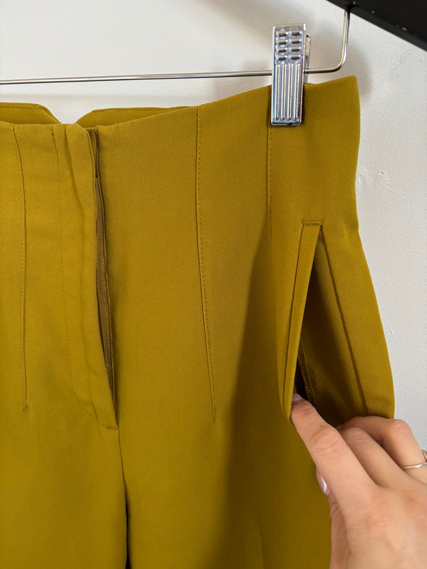 Zara Oil Yellow High Waisted Pleated Pants | Small (O14L4)