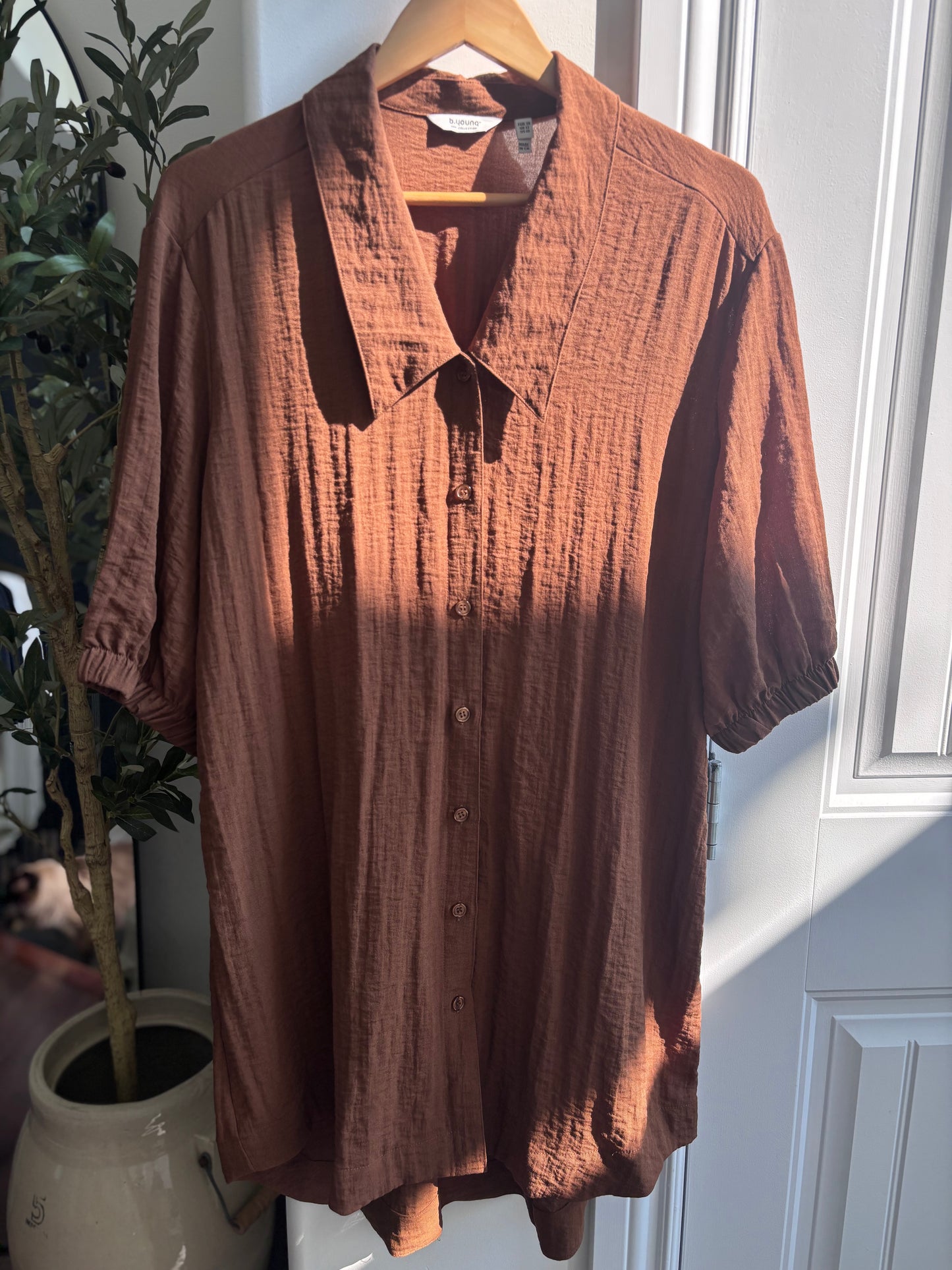 B. Young Bronze Button Up Shirt Dress | Sz M/L (10)