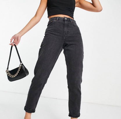 Topshop Black Tapered Jeans | Sz 28 (may fit like 27)