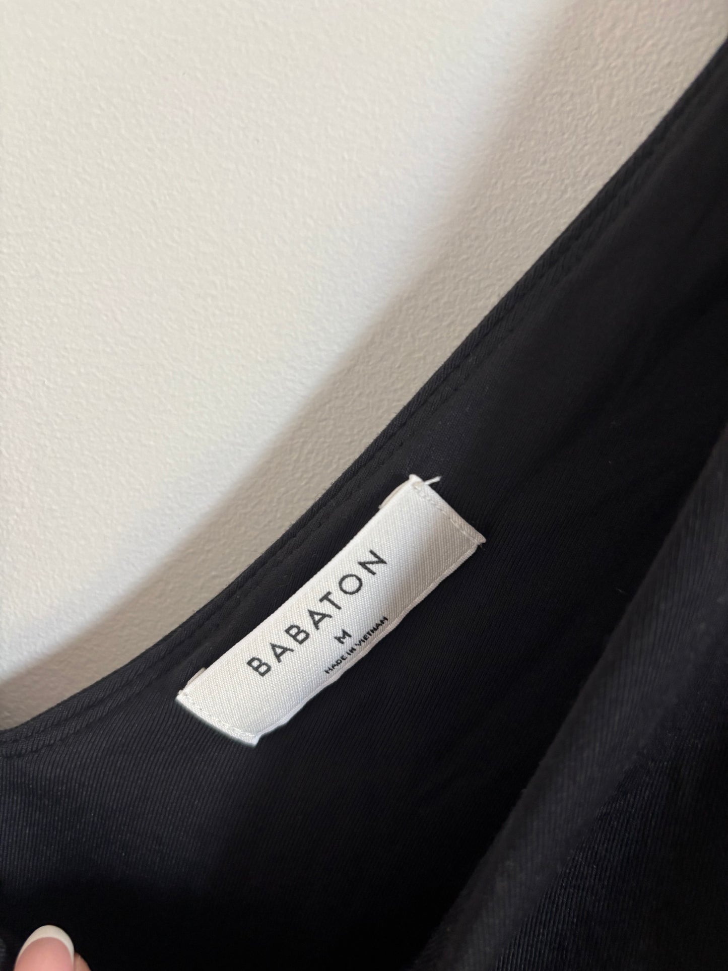 Babaton / Aritzia V-neck Bodysuit in Black | Medium