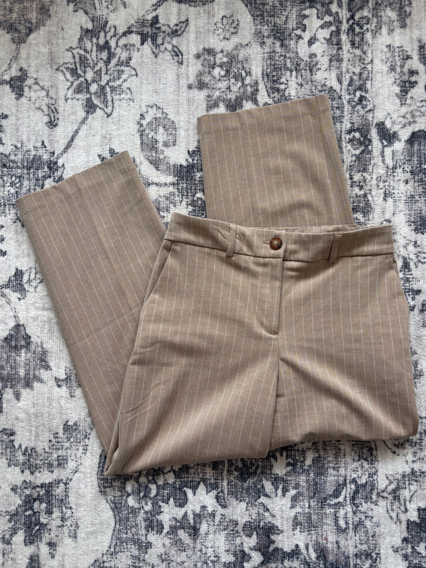 Rachel Zoe Soft Pinstripe Beige Pants | Sz 4