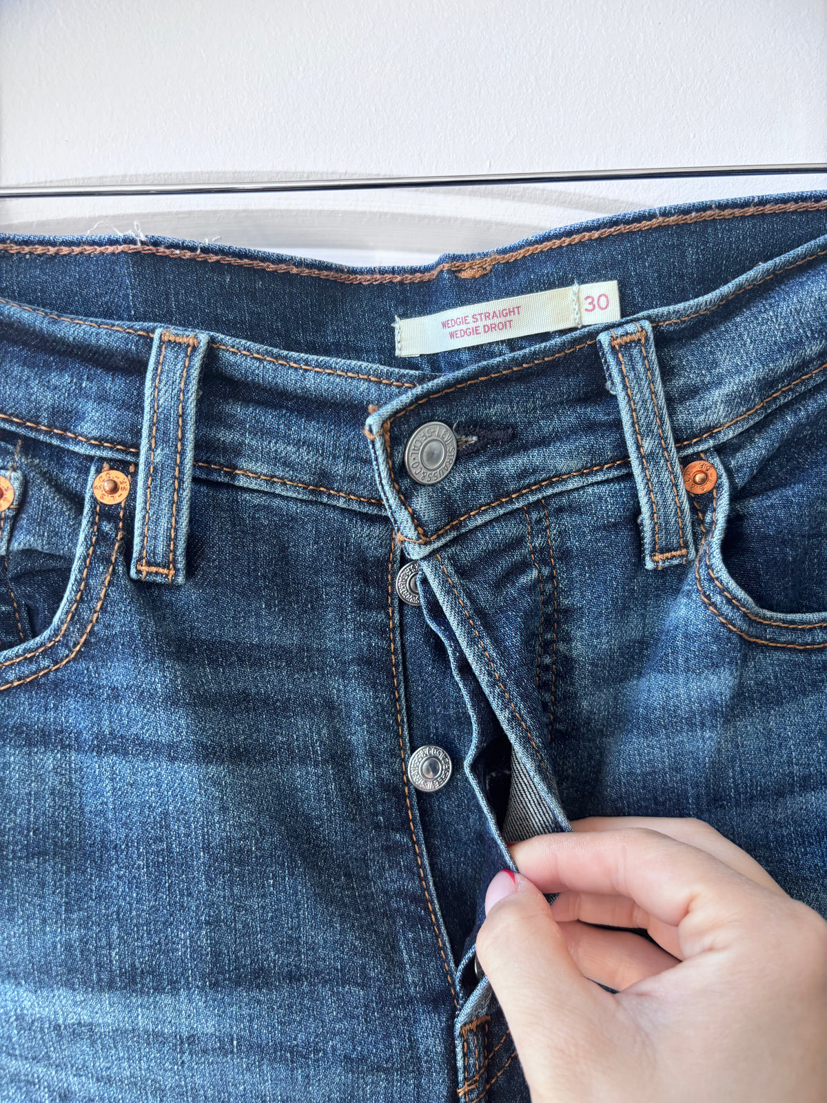 Wedgie Straight Leg Ankle Jeans  | Sz 30 (cotton/poly/elastane, fits 29/30)