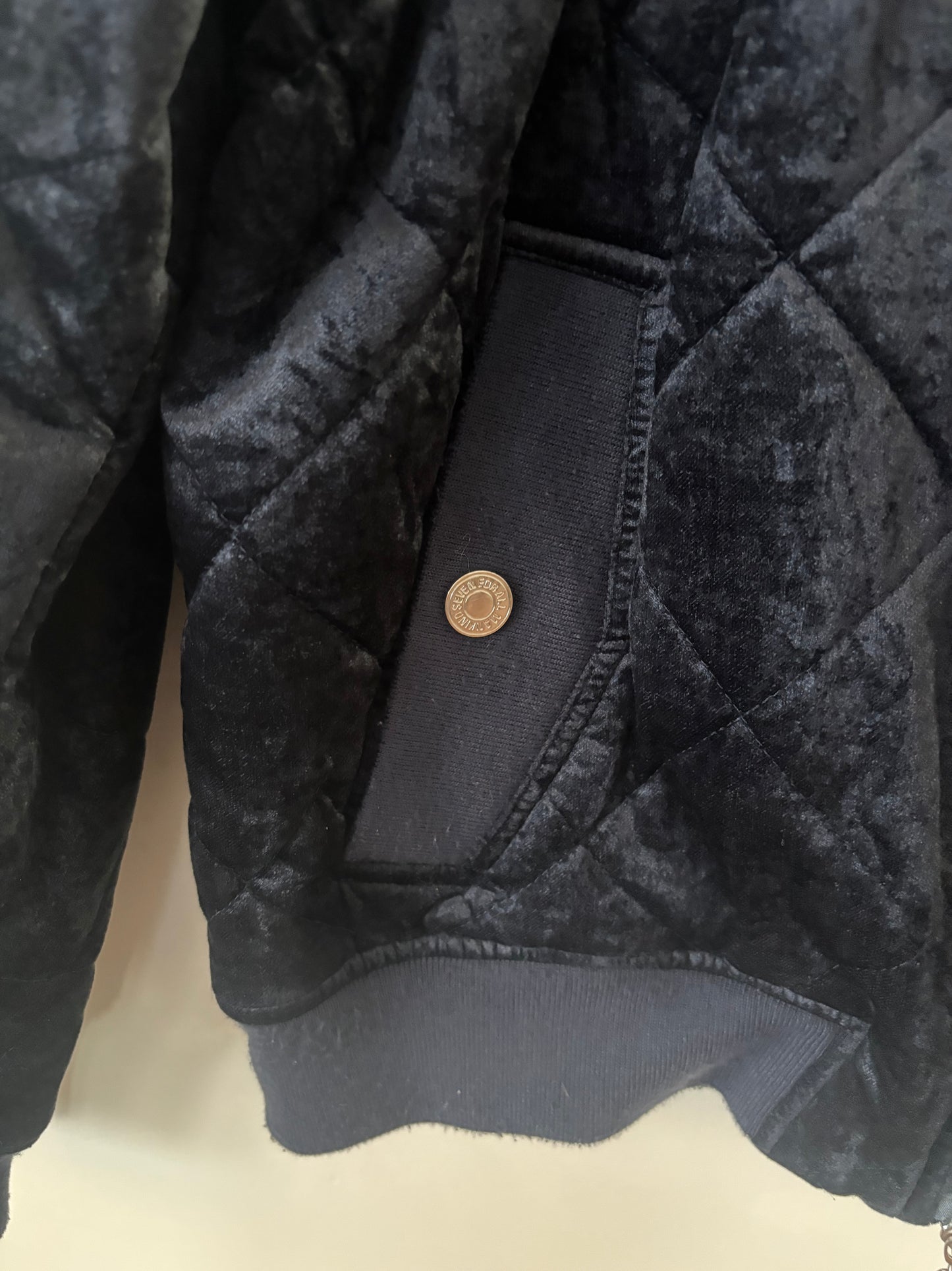7 For All Mankind Dark Blue Velvet Quilted Bomber Jacket | Sz Large (Medium to large)(J139E13)