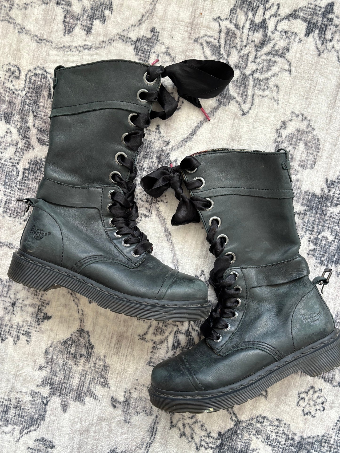 Dr Martin's 12 Eye Triumph 1914 Fold Over Boot | Sz 7.5 (38)