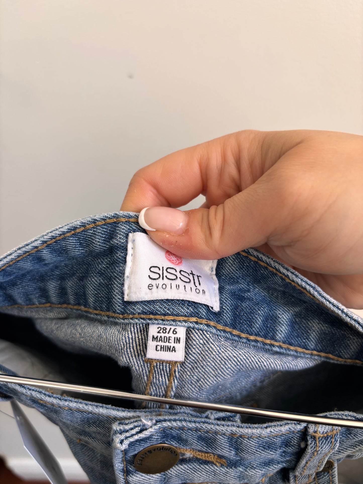 Sisstrevolution Denim shorts with Freyed Hem | 28