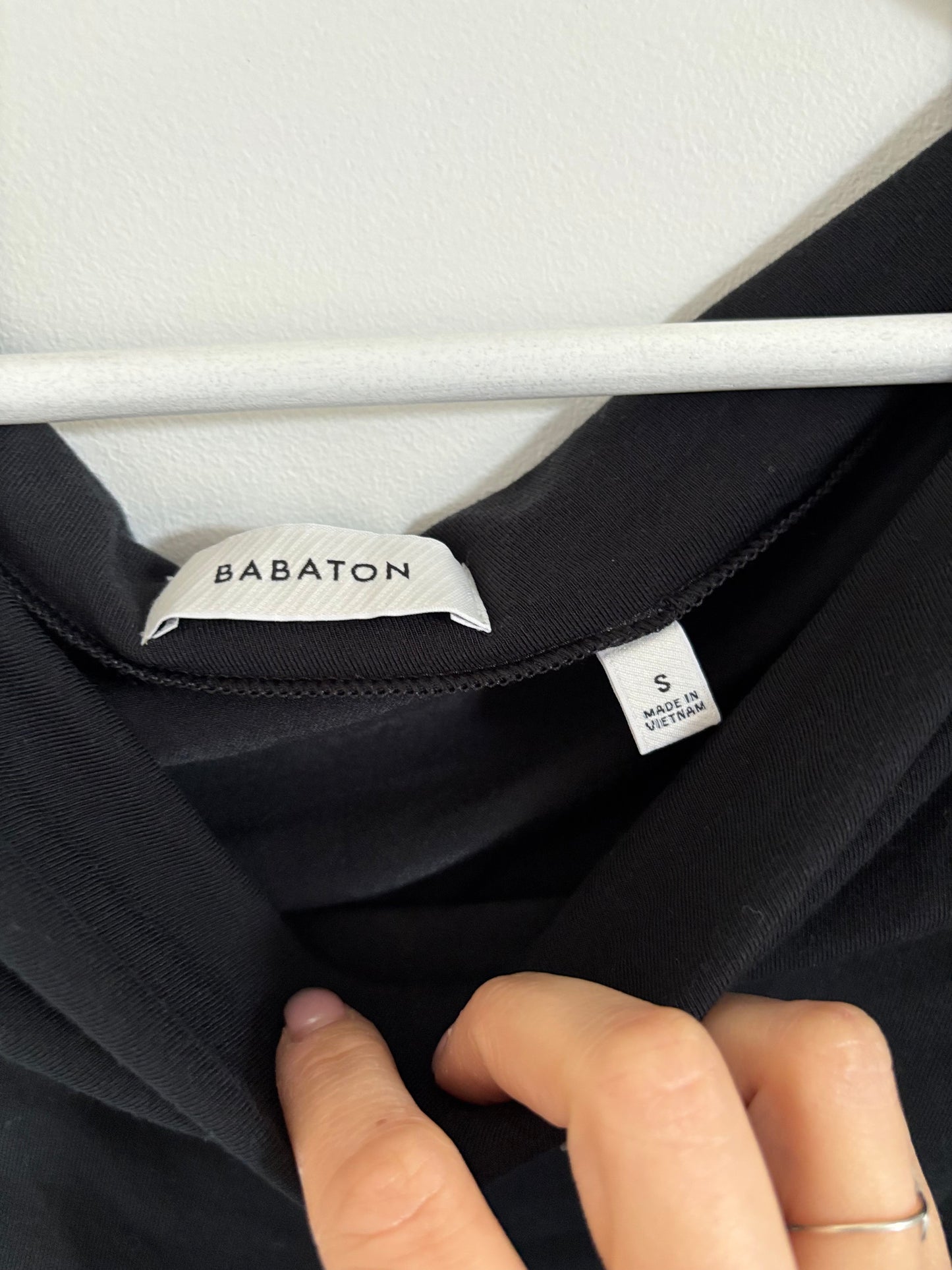 Babaton / Aritzia Gallery Top | Small (O120L4)