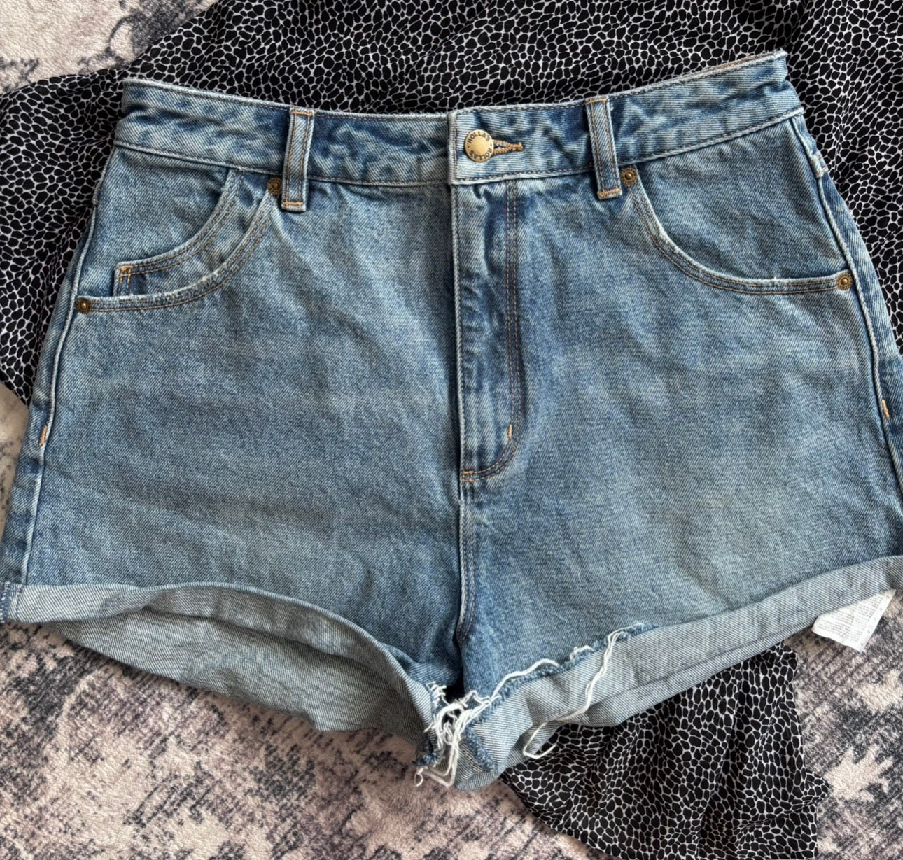 Rollas Mirage HR Loose Shorts *Rolled Hem* | Sz 28