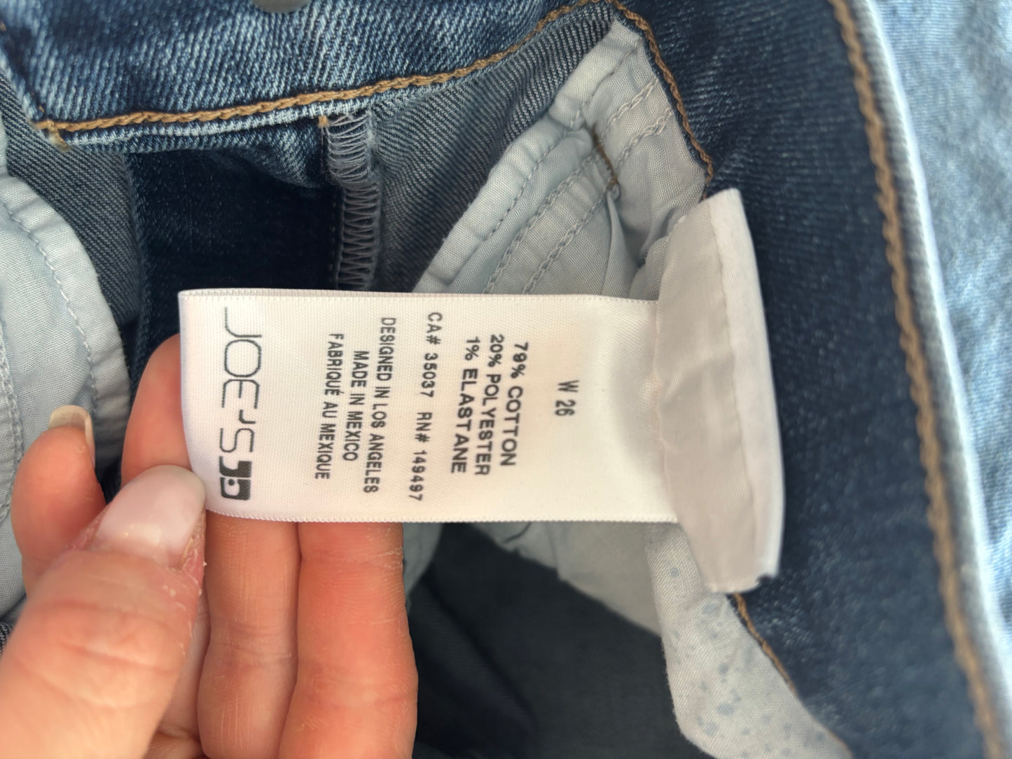 *Joes Jeans Bobby Tapered Boyfriend Denim | 26