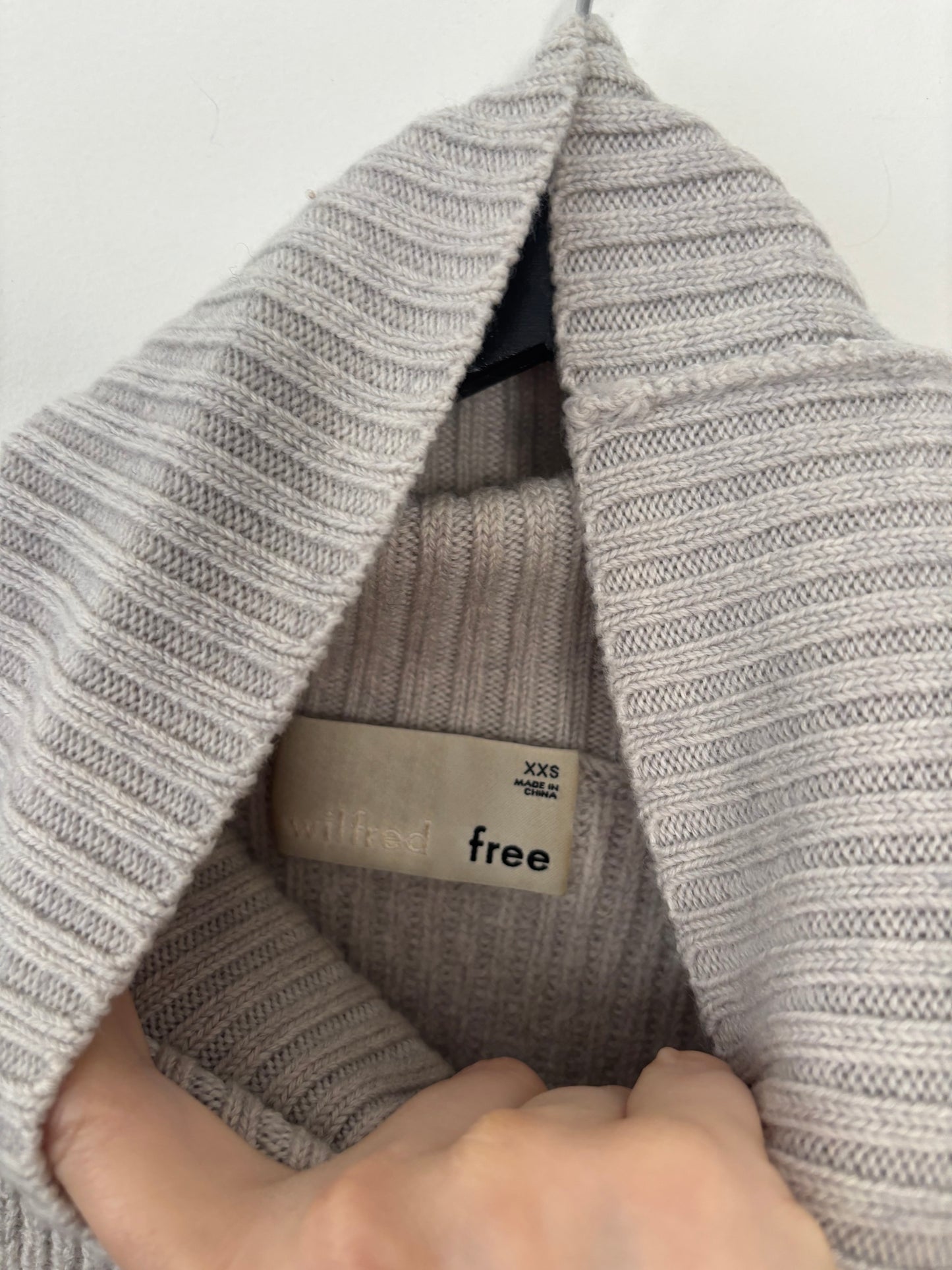 Wilfred Free / Aritzia Asianna Turtleneck Sweater | XXS (N247A22)
