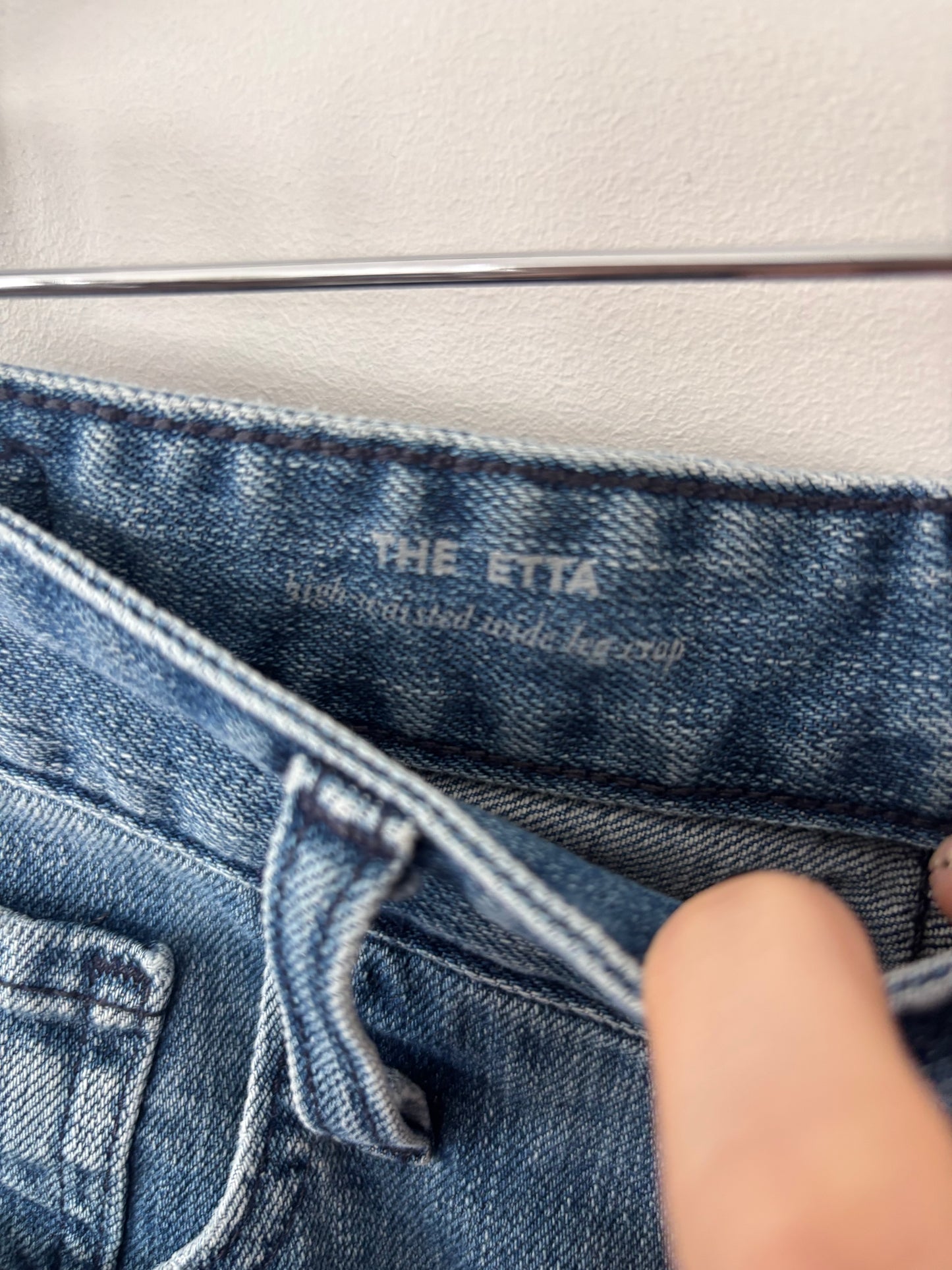 AG Etta High Wide Crop Jeans (med wash) | Sz 29