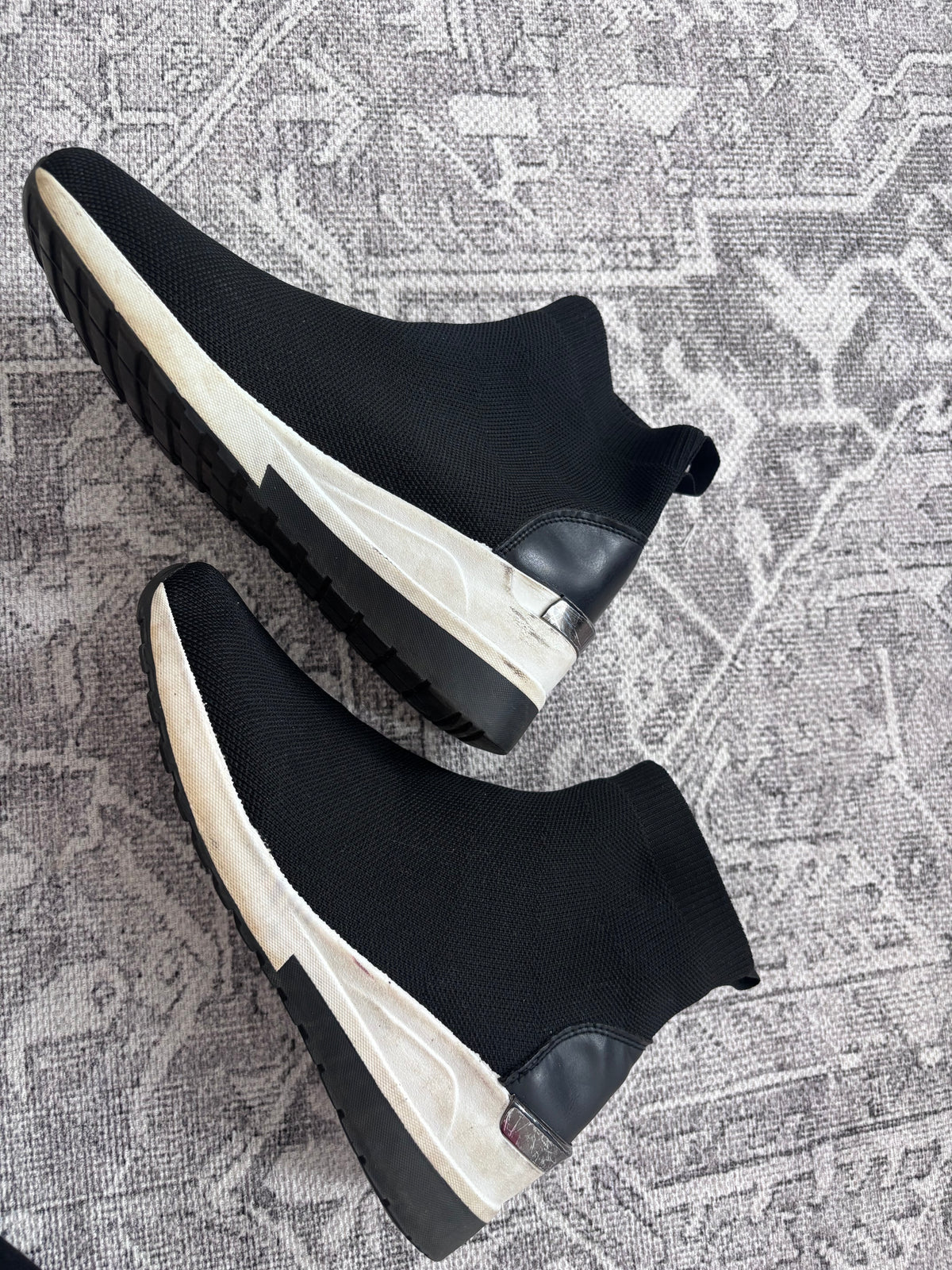 Steve Madden Black Sock Sneakers | Sz 9