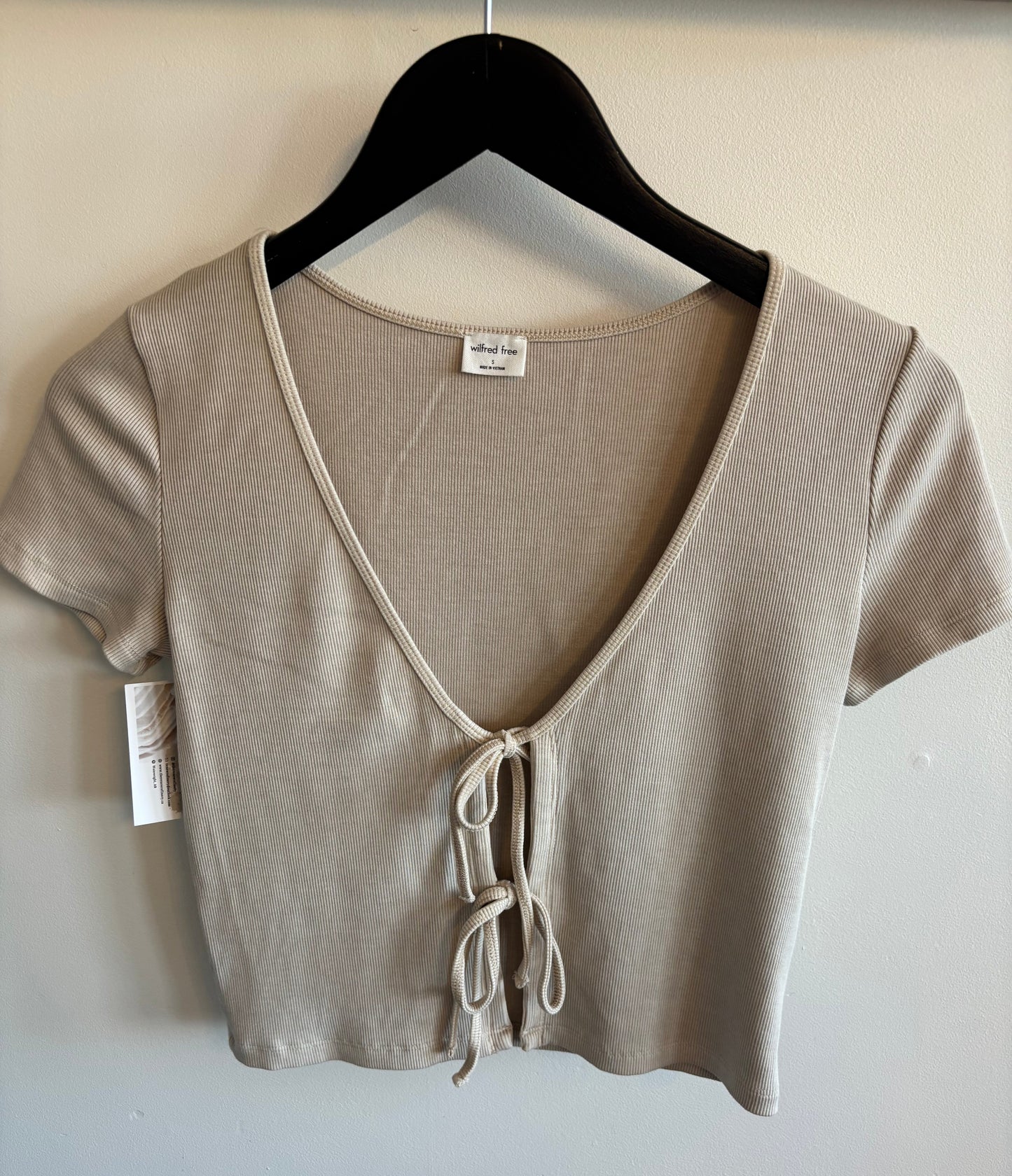 *Wilfred / Aritzia Tan/Pink Tie Front Top | Small