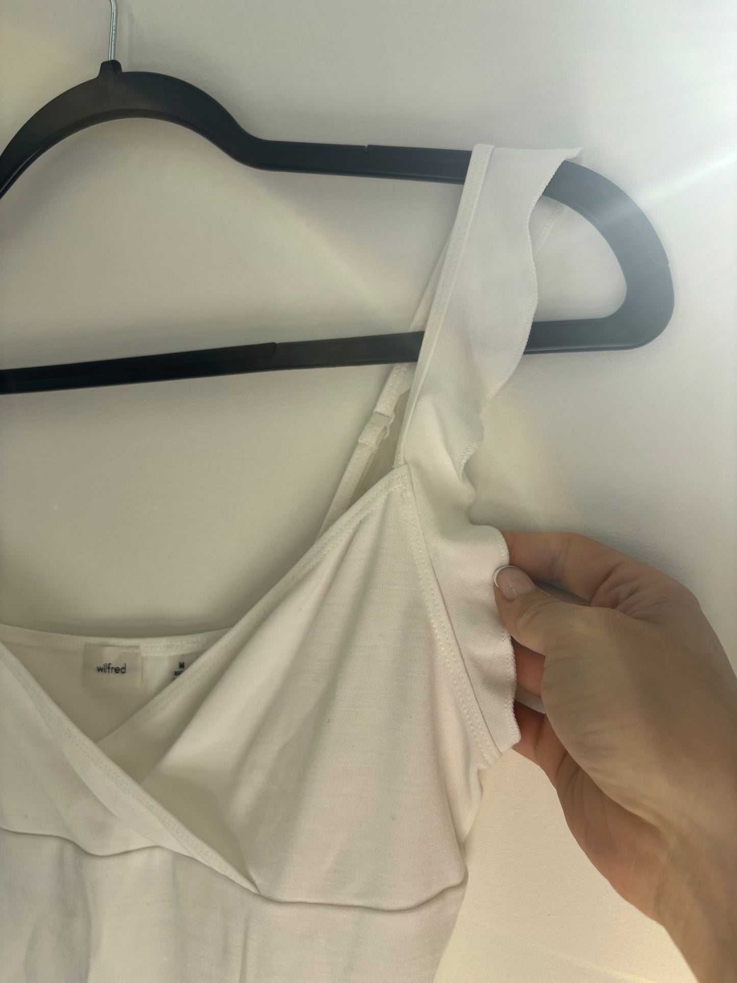 Wilfred/Aritzia Flutter Strap Cami | Medium