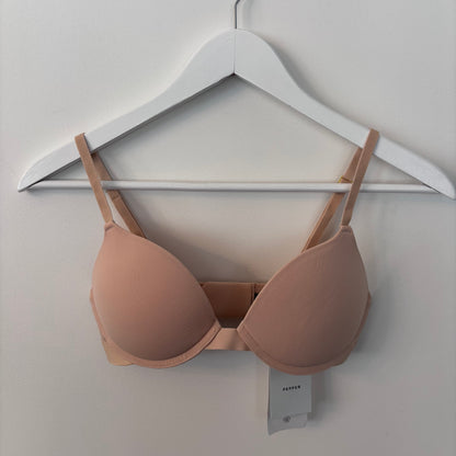 Pepper NWT "Lift Up Bra" in Nude/Buff | 32B (F15K6)