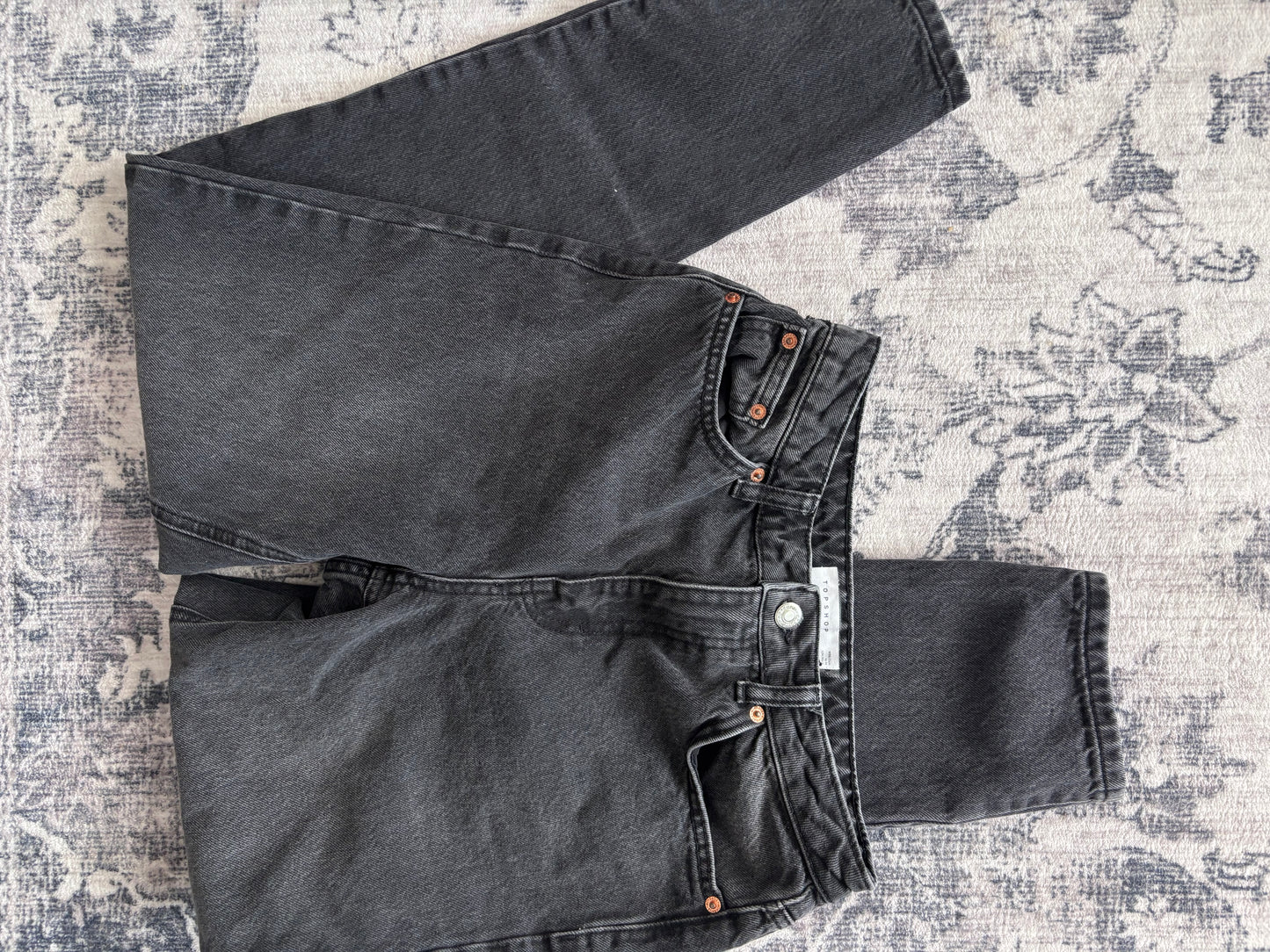 Topshop Black Tapered Jeans | Sz 28 (may fit like 27)