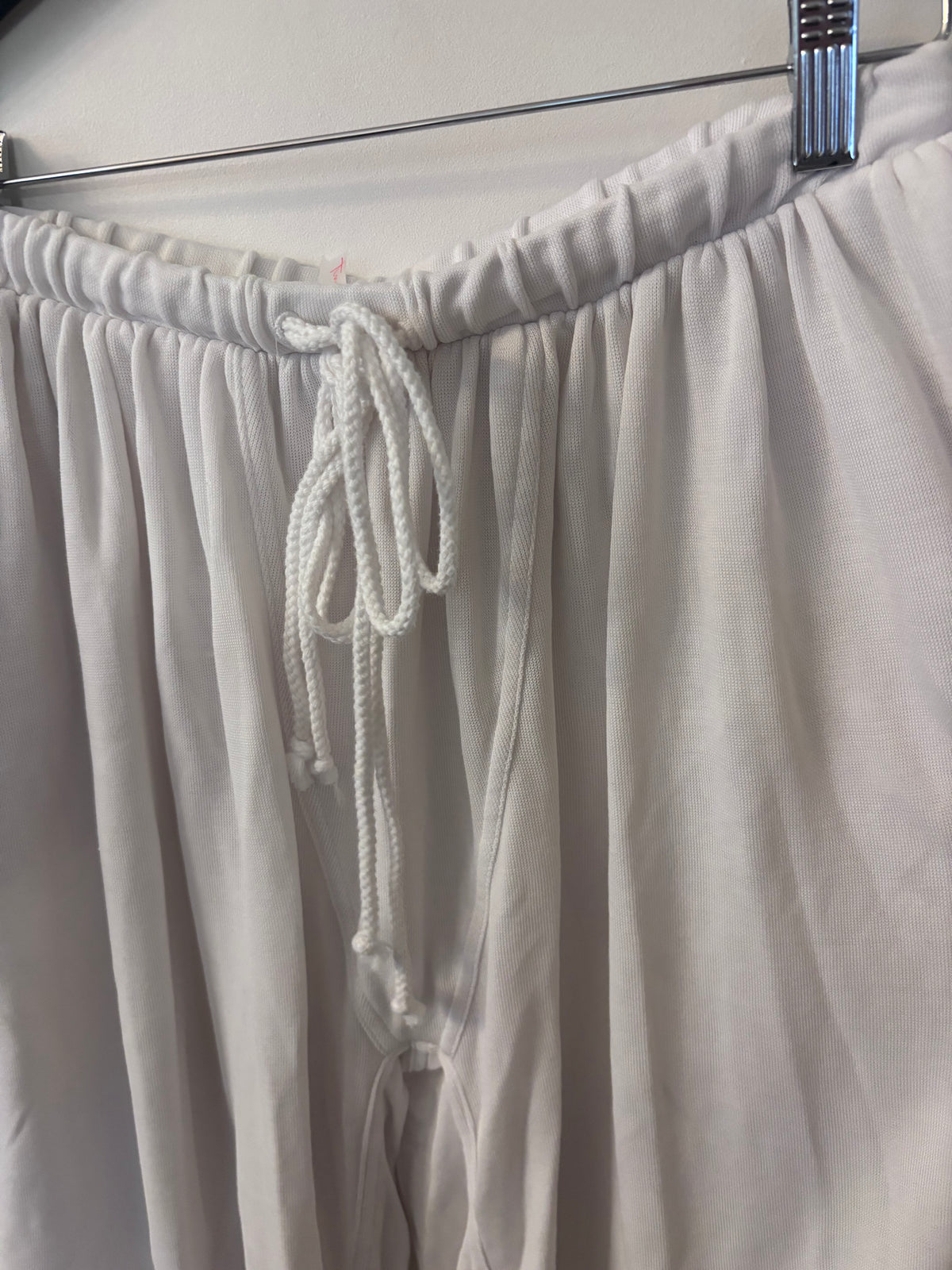 Free People Movement Momentum Balloon Pants in White NWT | Sz XS (oversized)