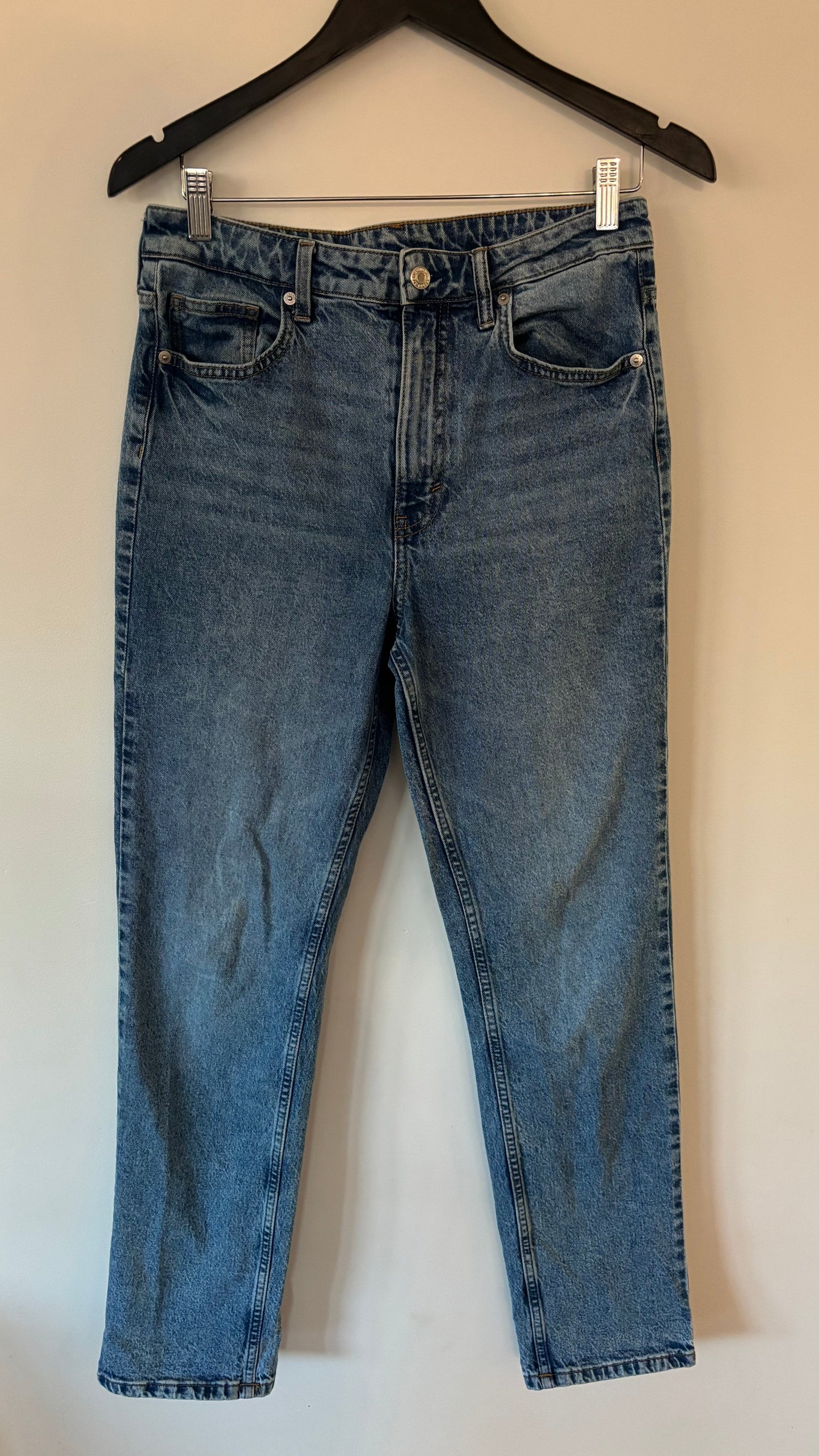 H&M Vintage HR Straight Jeans (Light/Med Wash) | Sz 8 (N28S20)