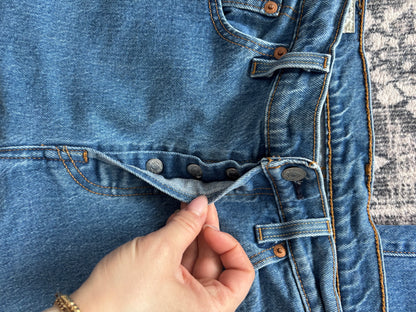 Levi's 501 Cropped Blue Jeans | Sz 29 (fit like 28)