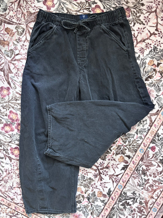 Mid Rise UltraSoft Easy Horseshoe Jeans | Sz Small (could fit medium)