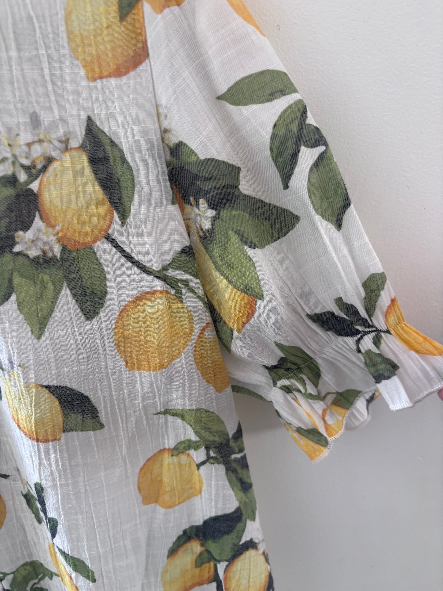 C by One Lemon Printed Button Up Blouse | Sz XS