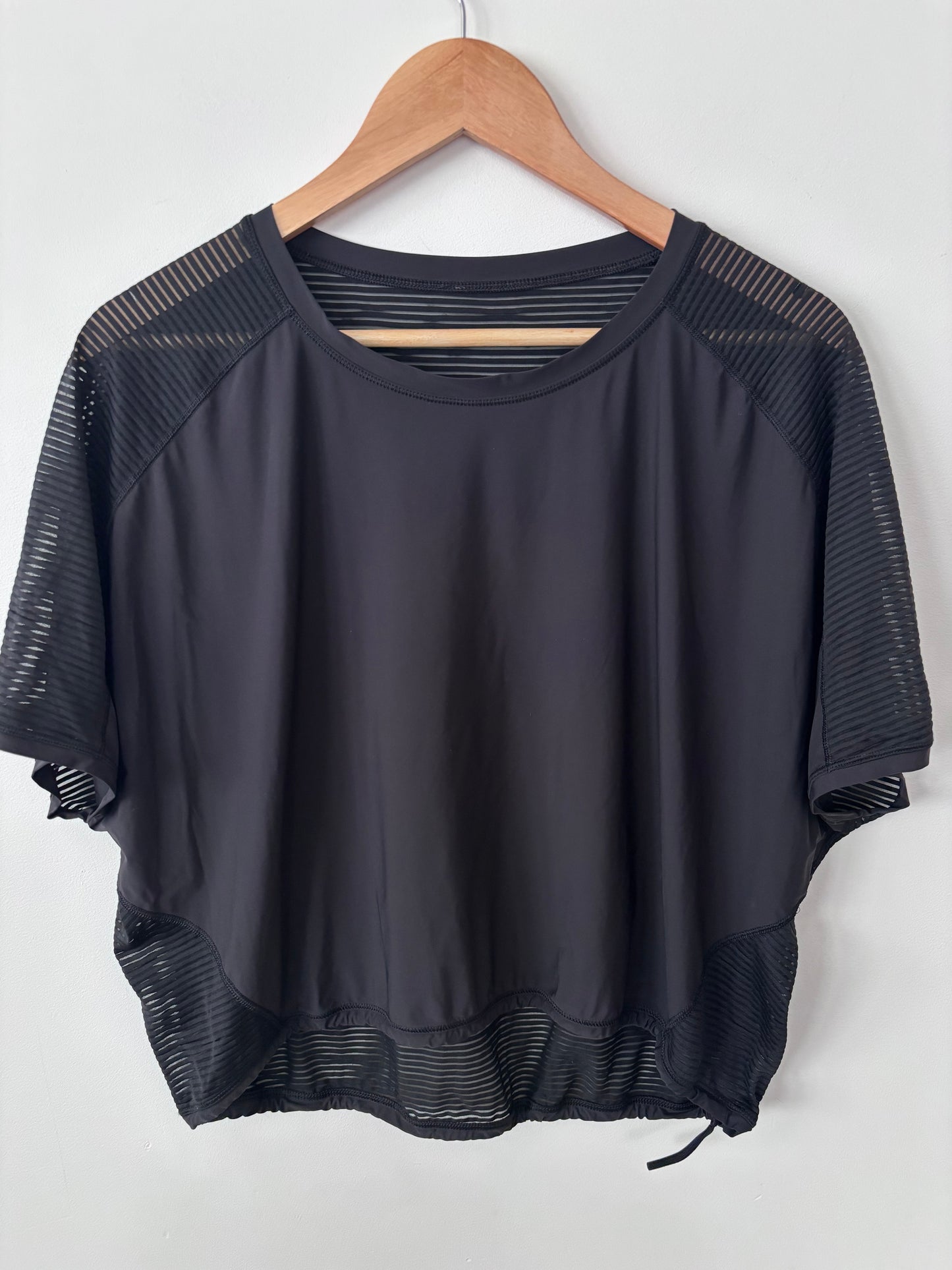 Lululemon Lean In Short Sleeve Shirt in Black | Sz Approx Large
