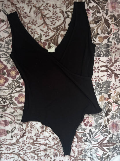 C'est Moi Wrap Front Black Bodysuit | Sz OS (Fits S-L)