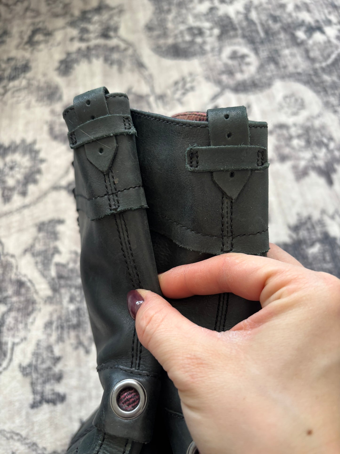 Dr Martin's 12 Eye Triumph 1914 Fold Over Boot | Sz 7.5 (38)