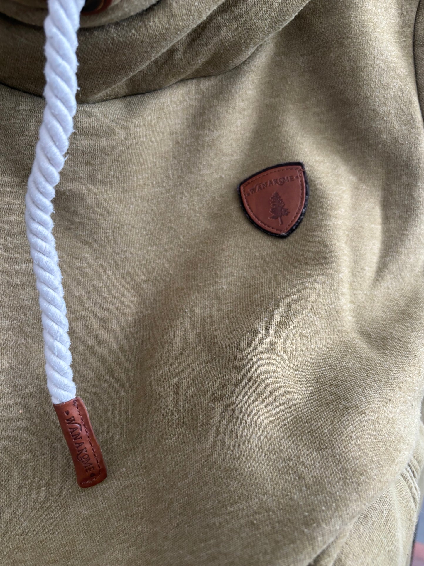 Wanakome Artemis Hoodie | Sz Large (J182E13)