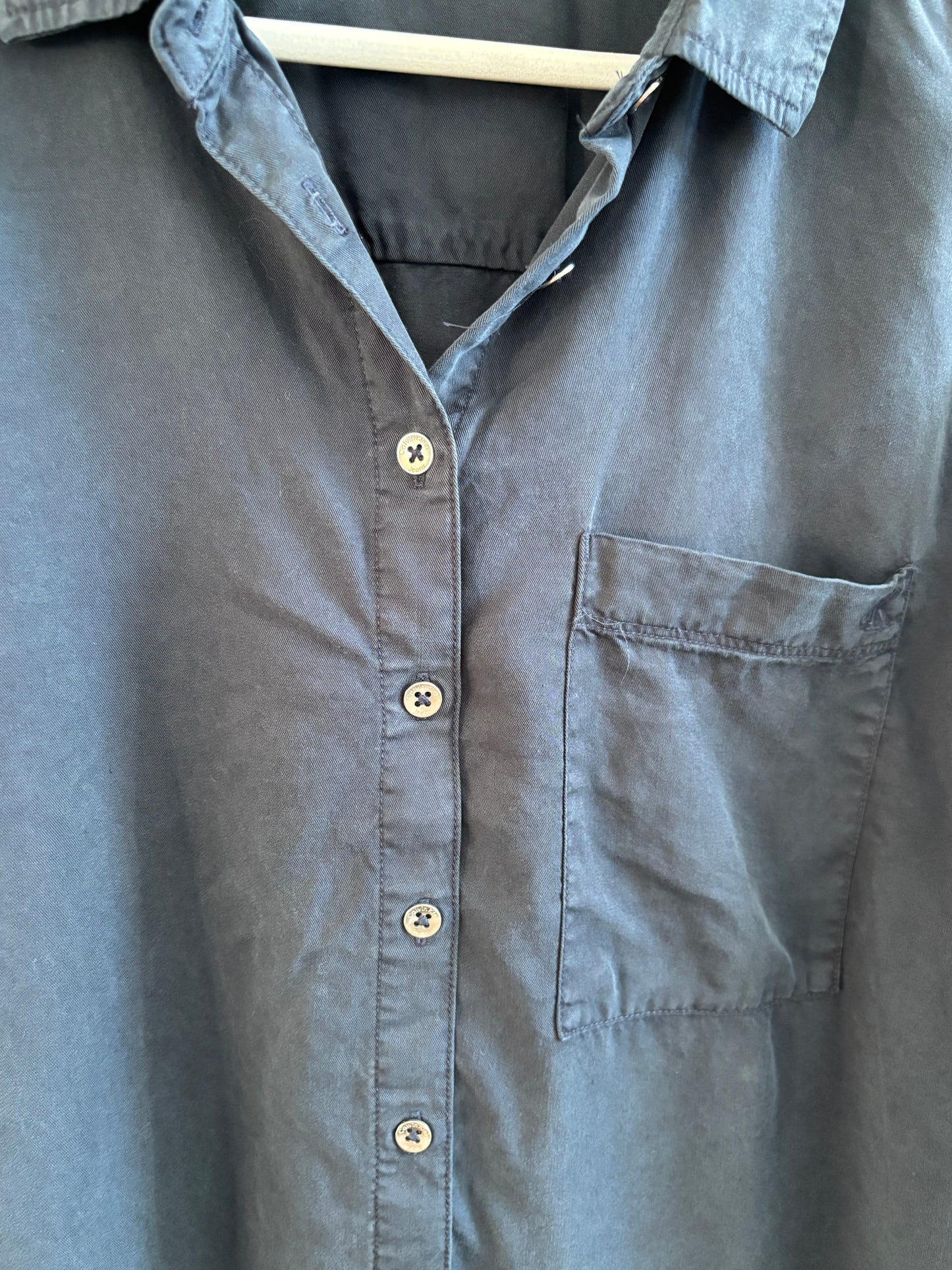 Calvin Klein Navy New* Button Up Lyocell Top | Sz Medium (J125E13)