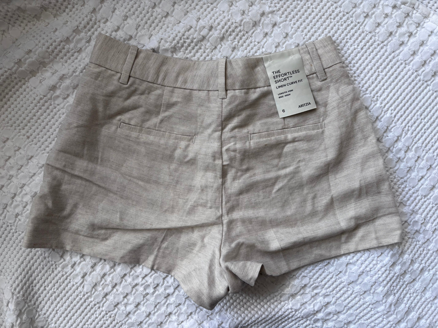 Aritzia The Effortless Linen Short Curve Fit NWT | Sz 6 (fit like 4/6)