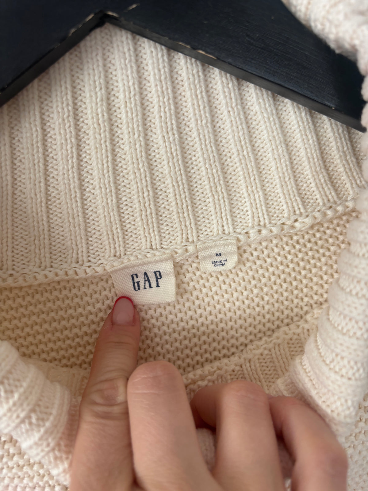 Gap Cable Knit Ivory Turtleneck  | Sz Medium (oversized)
