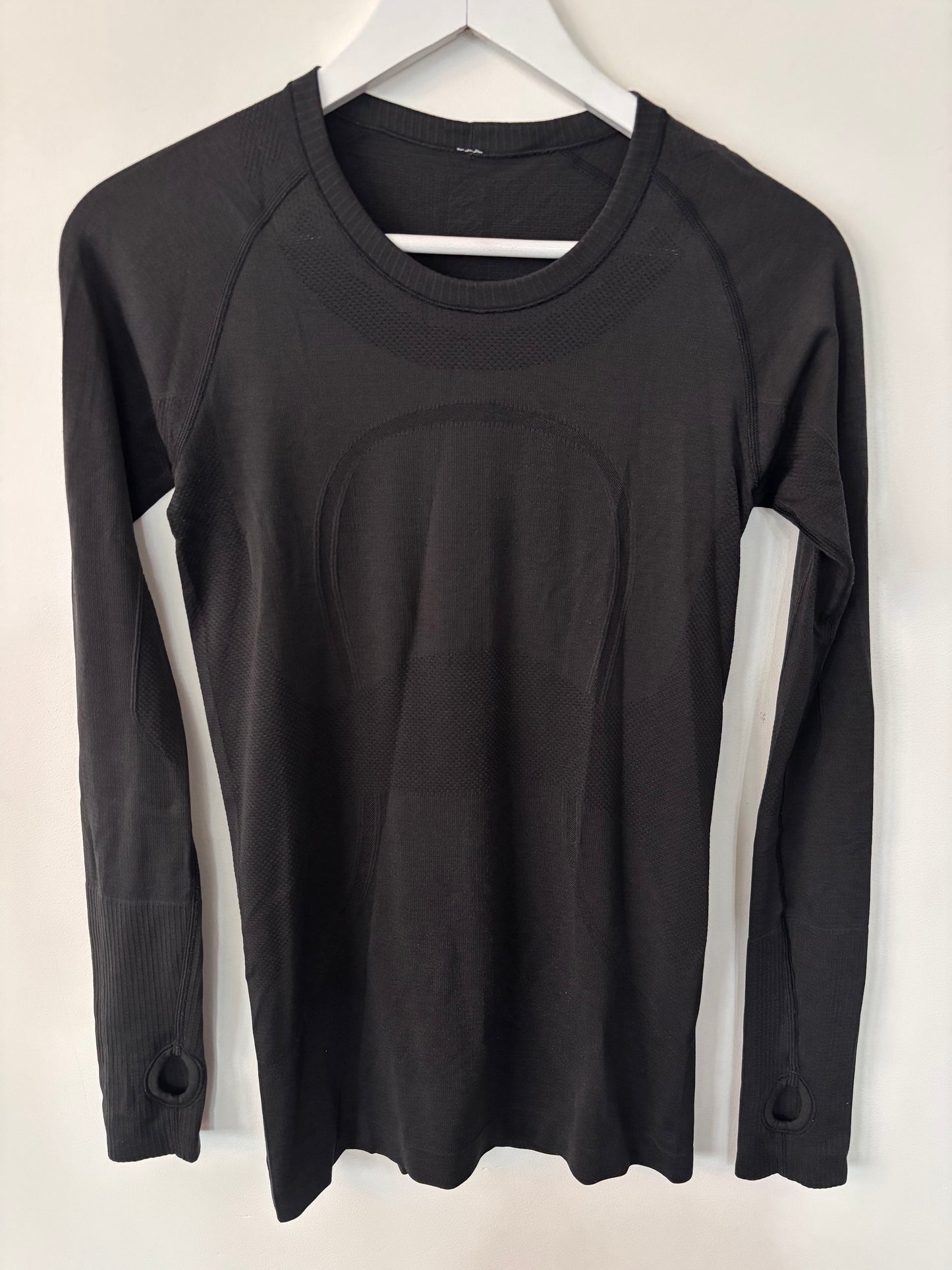 Lululemon Swiftly Tech Long Sleeve Crew in Black | Sz 6 (approx)