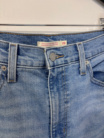 Levi's High Waisted Mom Jeans | Sz 28