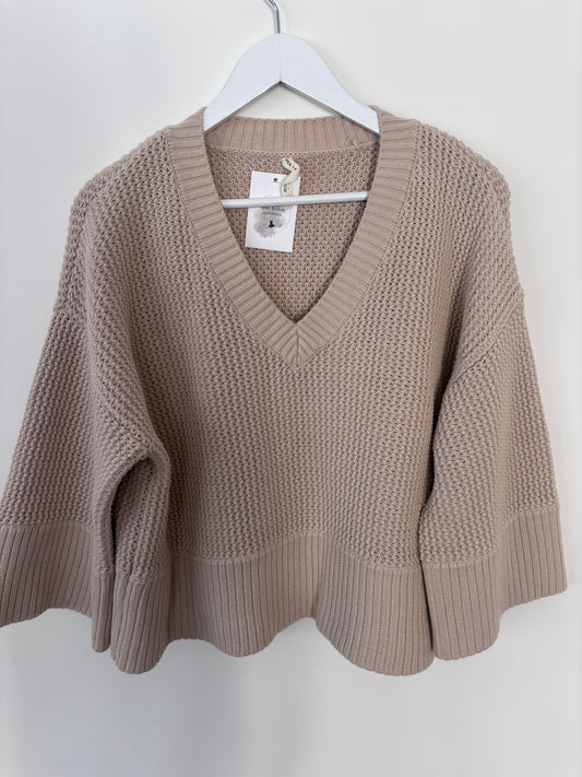 Paper Label V Neck Cotton Wide Sleeve Sweater | Sz Small (Fits M or Large)(F47S6)