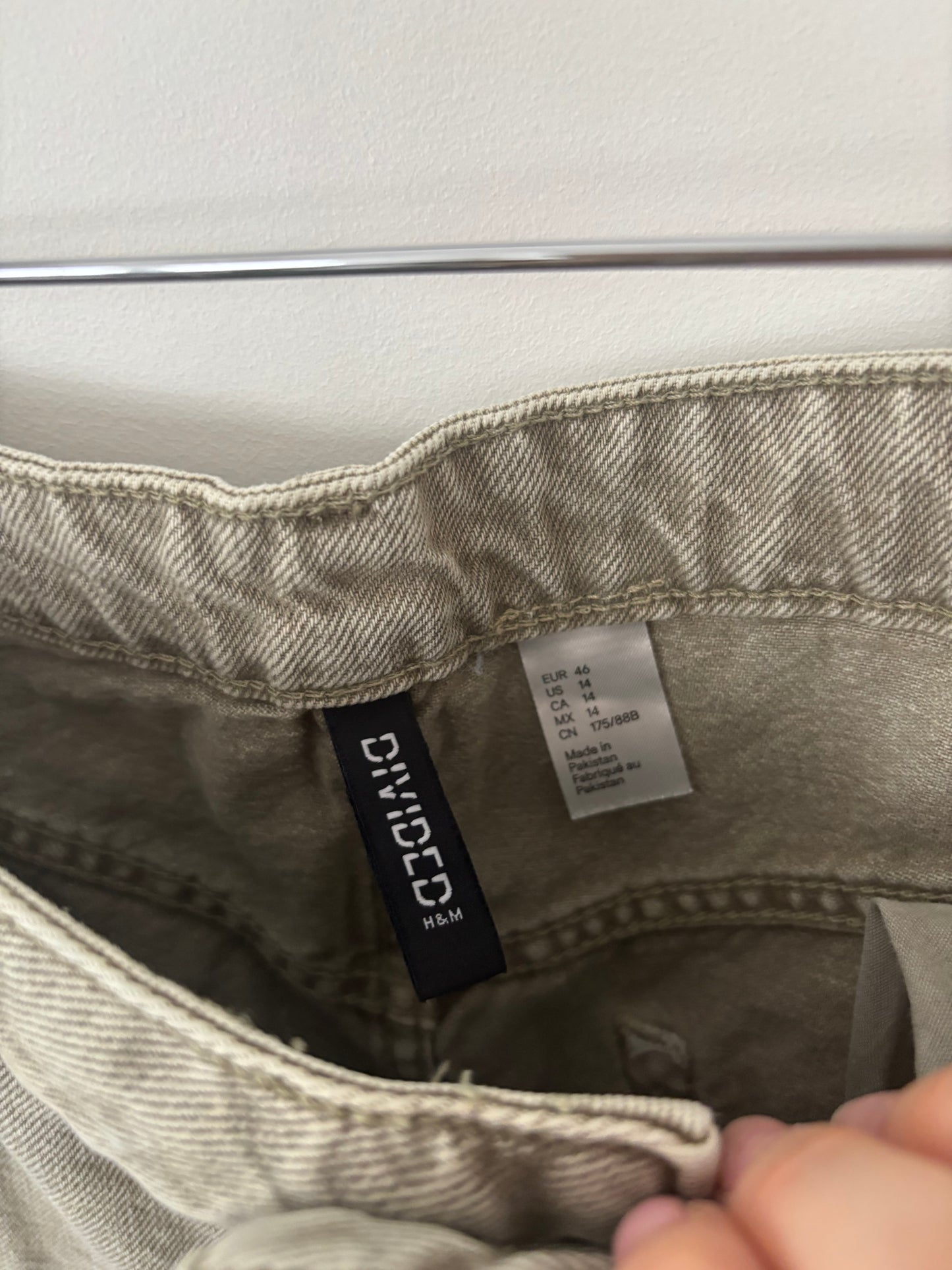 H&M Divided Green/Grey Wash Straight Denim | Sz 14 or 32 (F82N19)