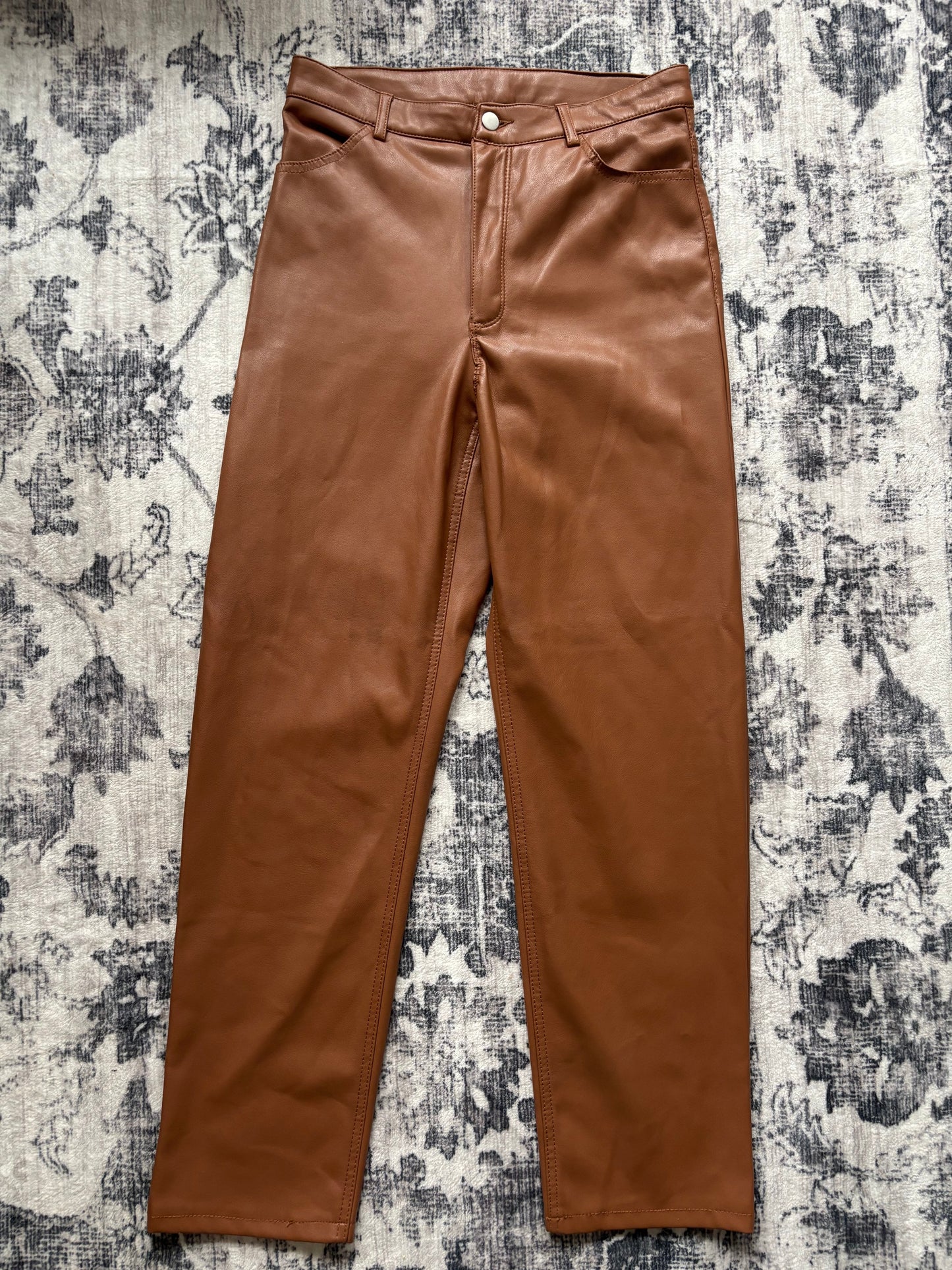 Dynamite Gisele Straight Leg Faux Leather Pants | 10 (N194C8)