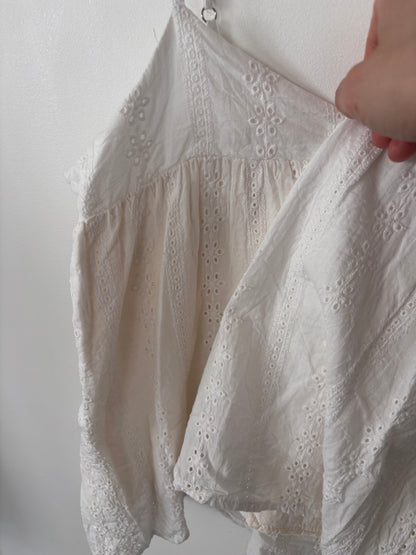 Dress Forum White Eyelet Tank | Sz Medium (flaw)
