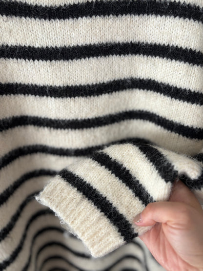 Qed Striped Crewneck Sweater | One Size (Fits XL)