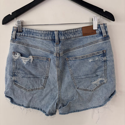 AE Strigid   Mom Shorts / Crossover Waistline | Size 8 / Medium