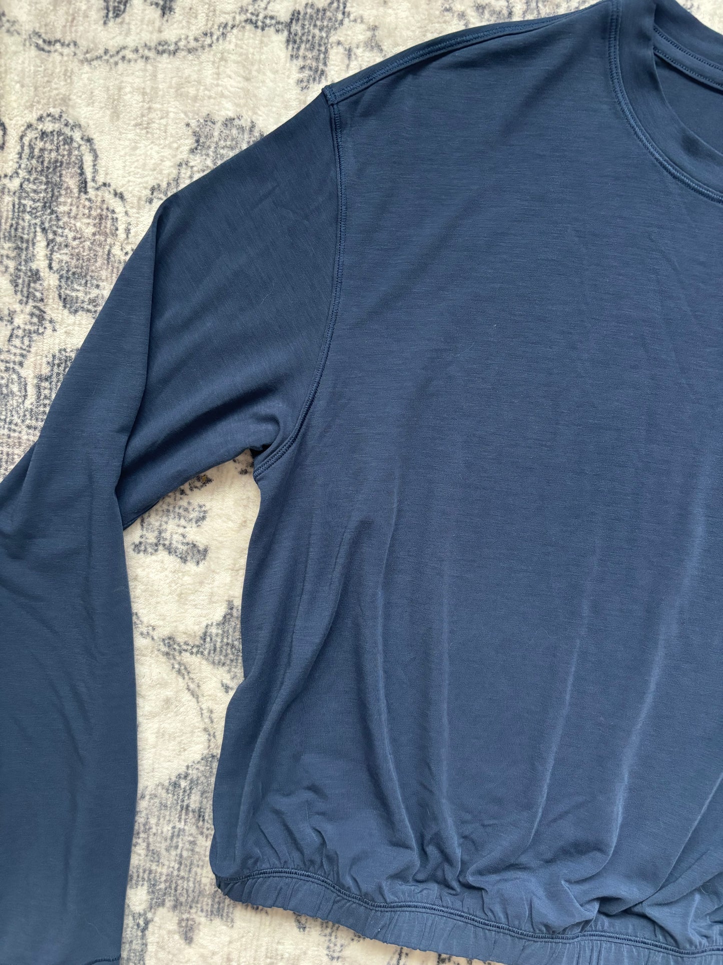 Lululemon Jersey Elastic-Hem Long-Sleeve Shirt | Medium (D022R5)