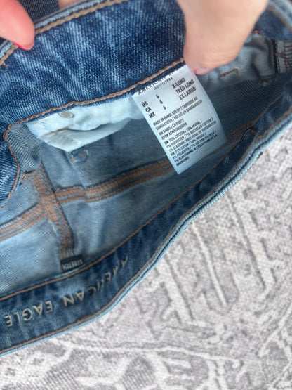 American Eagle Tomgirl Jeans | Size 6 (extra long)
