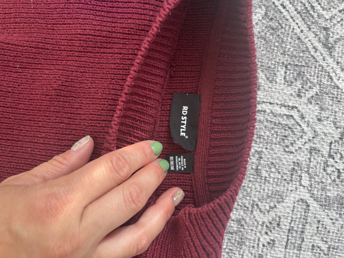 RD Style Cabernet Cropped Slouchy Sweater | Sz Medium