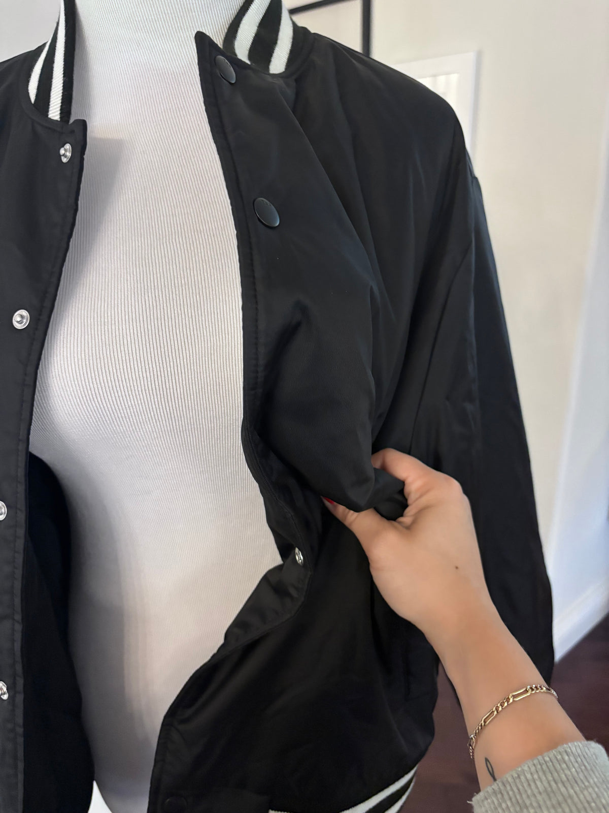 Aritzia TNA Stadium Bomber Jacket | Sz Medium Oversized