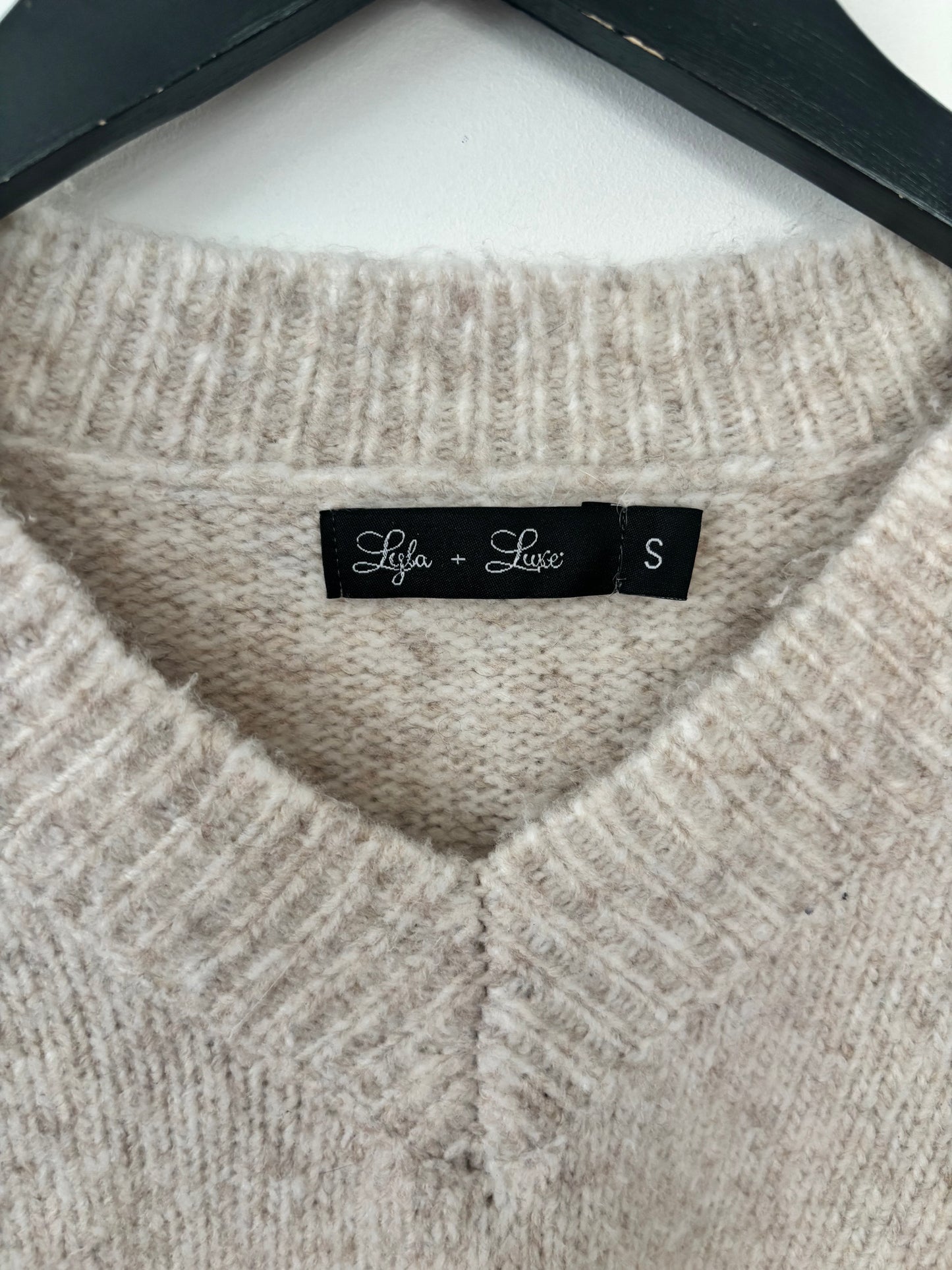 Lyla & Luxe Bindi Fringe Sweater in Grey | Sz Small (Oversized)(J38L9)