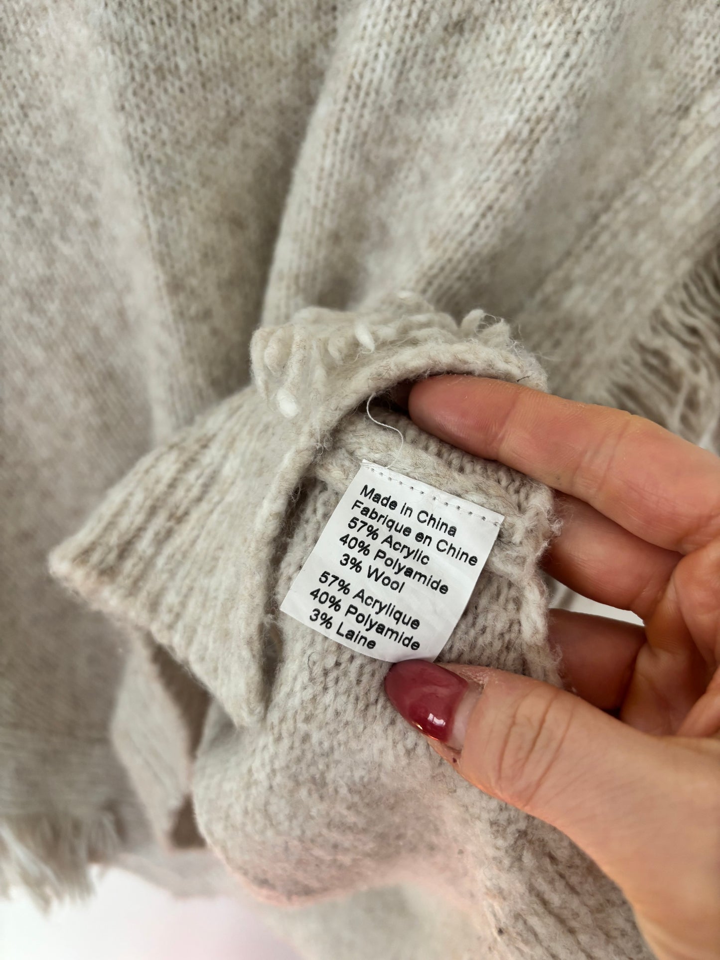 Lyla & Luxe Bindi Fringe Sweater in Grey | Sz Small (Oversized)(J38L9)