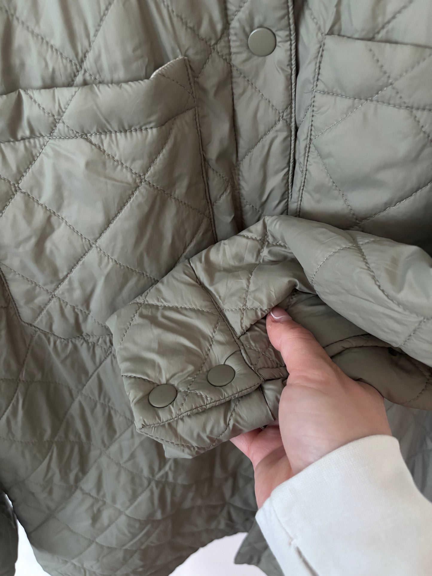 Dex Light Green Quilted Puffer Jacket | Sz Medium