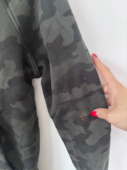 Lululemon Scuba Crew (Camo Grey/Green) | Sz 6 (Flaws)