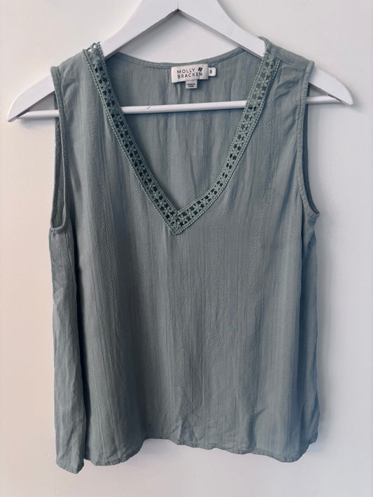 Molly Bracken Sage Green Top | Sz Small