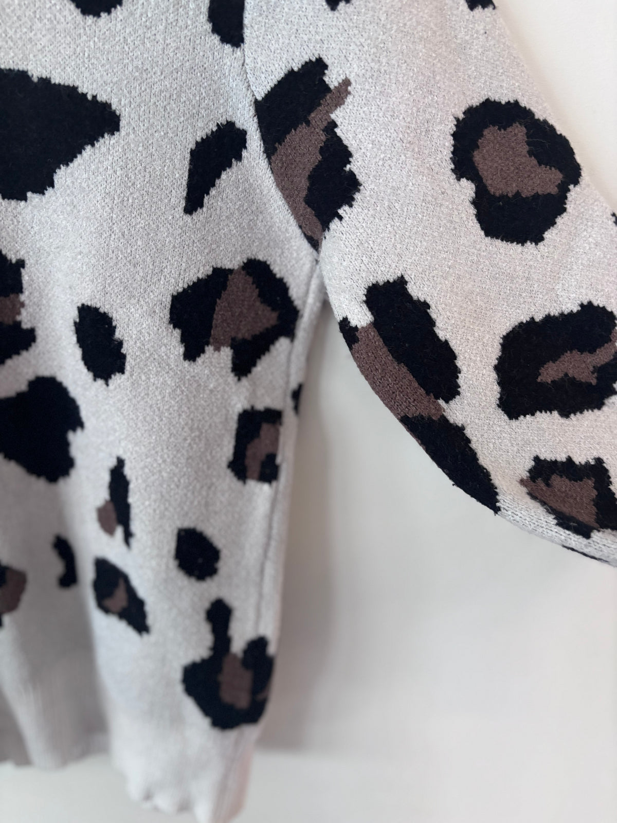 Lost in Lunar Animal Print Sweater | Sz XS (would fit sz Small)